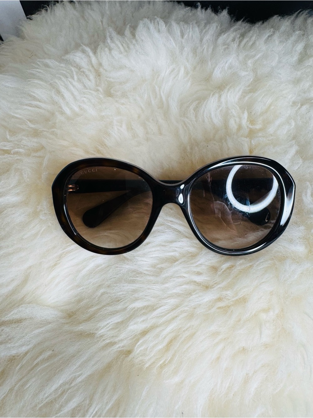 Original Gucci Oversized Tortoiseshell Sunglasses with Brown GradientLes